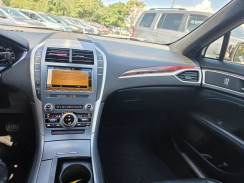 Used 2019 Lincoln MKZ Reserve image 13