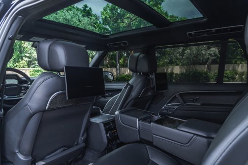 Used 2025 Land Rover Range Rover Long Wheelbase Autobiography image 22