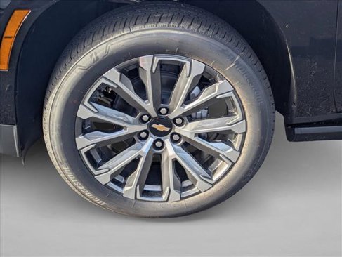 New 2026 Chevrolet Suburban High Country image 9