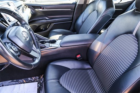 Used 2023 Toyota Camry SE image 16