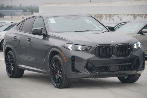 New 2026 BMW X6 M60i w/ Executive Package image 3
