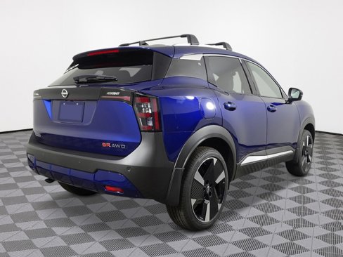 New 2026 Nissan Kicks SR image 3