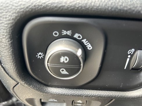 Used 2020 RAM 1500 Big Horn image 24