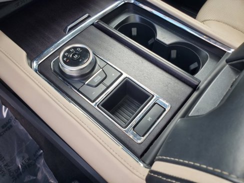 Certified 2022 Ford Expedition Platinum image 25