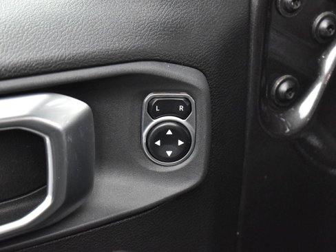 Used 2024 Jeep Wrangler Willys image 10