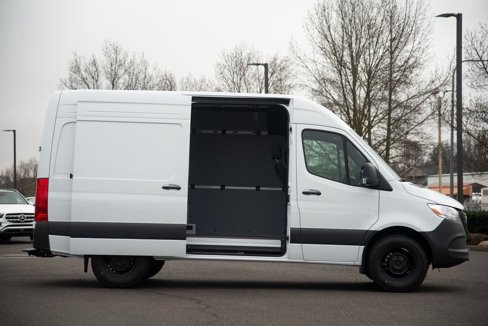 Used 2025 Mercedes-Benz Sprinter 2500 image 7