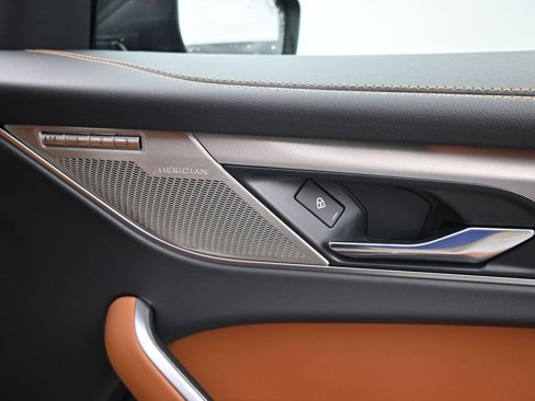 New 2026 Jaguar F-PACE R-Dynamic S image 10
