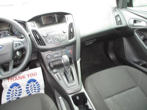 Used 2018 Ford Focus SE image 32