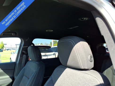 Used 2025 Chevrolet Traverse LT image 18