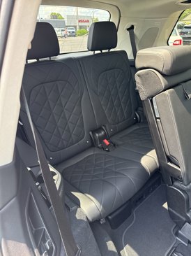 Used 2024 BMW X7 xDrive40i image 32