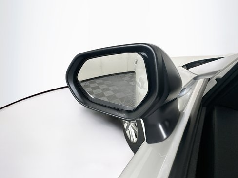 Used 2025 Toyota Camry LE image 16