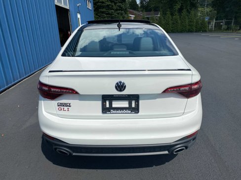 Used 2022 Volkswagen Jetta GLI Autobahn image 13