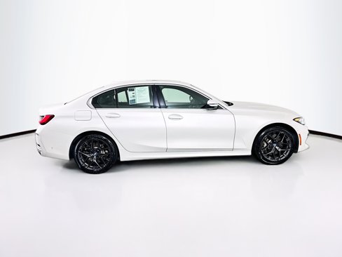 Used 2025 BMW 330i Sedan image 10