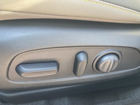 New 2025 Chevrolet Trax ACTIV w/ Sunroof Package image 13