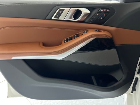 New 2026 BMW X7 M60i image 12