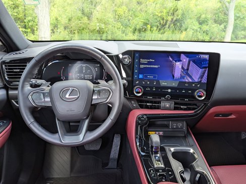 Used 2025 Lexus NX 300h AWD w/ Luxury Package image 25