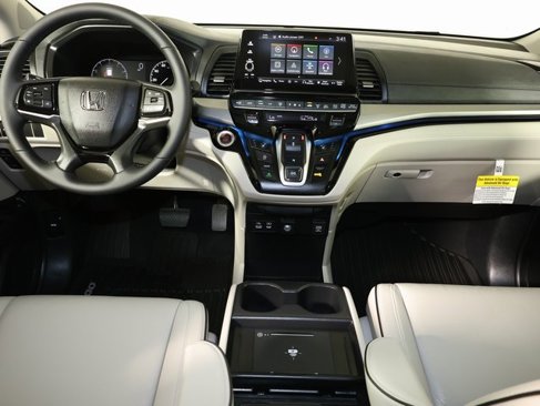 New 2026 Honda Odyssey Touring image 8