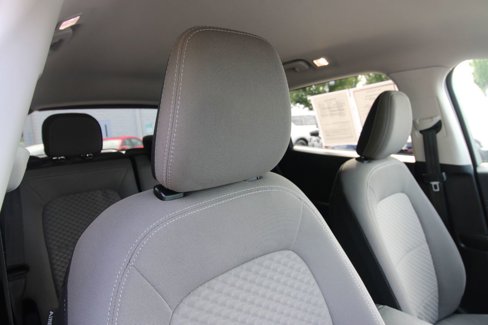 Used 2021 Ford Escape SE image 21