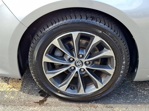 Used 2017 Toyota Avalon XLE image 11