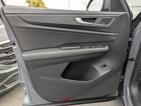 New 2026 Volkswagen Atlas Cross Sport SEL Premium R-Line image 10