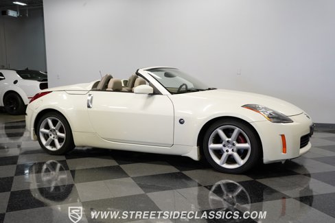 Used 2004 Nissan 350Z Touring image 15