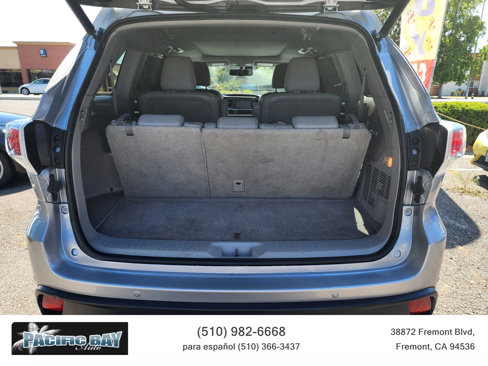 Used 2015 Toyota Highlander Limited Platinum image 12