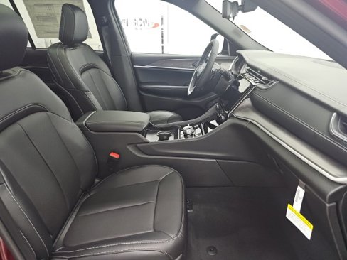 New 2025 Jeep Grand Cherokee Limited w/ Luxury Tech Group II image 12