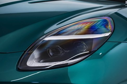 New 2025 Aston Martin V8 Vantage Coupe image 6