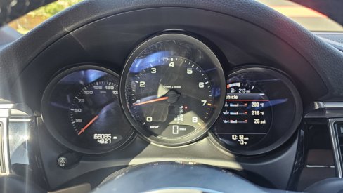 Used 2018 Porsche Macan image 31