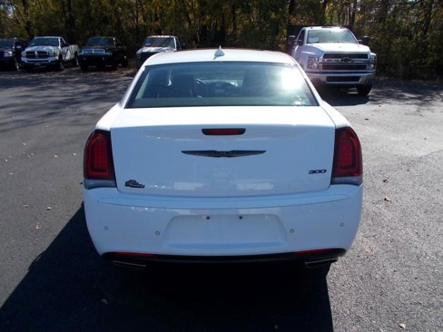 Used 2022 Chrysler 300 Touring L w/ Popular Equipment Group image 15