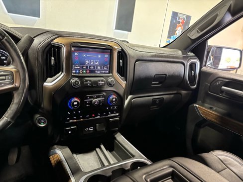 Used 2021 Chevrolet Silverado 1500 High Country w/ Safety Package II image 21