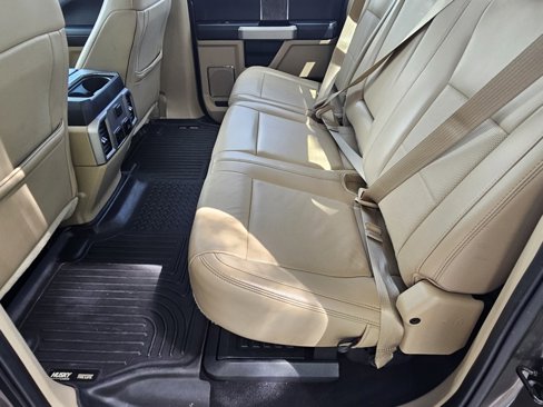 Used 2019 Ford F350 Lariat w/ Chrome Package image 19