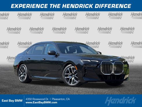 New 2026 BMW 750e xDrive image 1