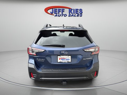 Used 2022 Subaru Outback Premium image 6