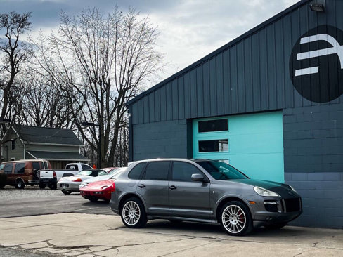 Used 2010 Porsche Cayenne GTS image 8