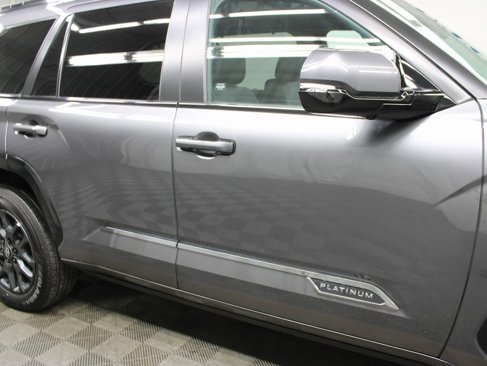 Used 2025 Toyota Sequoia Platinum image 33