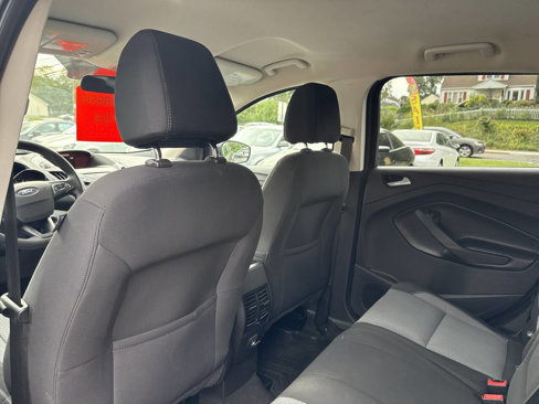 Used 2017 Ford Escape SE image 13