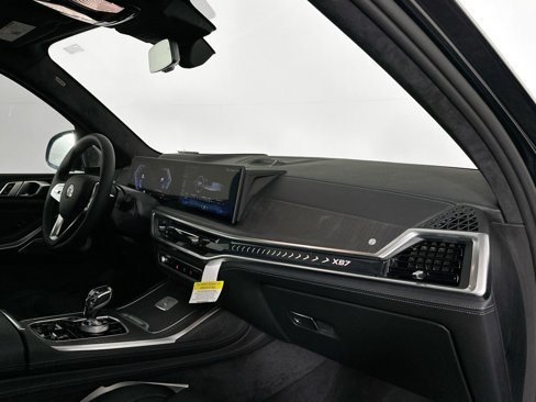 New 2026 BMW ALPINA XB7 image 26
