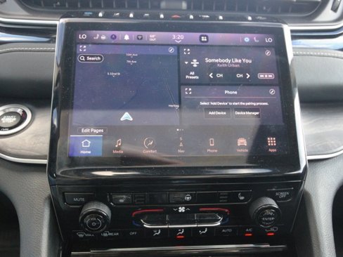 Used 2023 Jeep Grand Cherokee 4WD 4xe image 23
