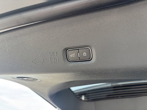 New 2025 Ford Expedition Active image 34