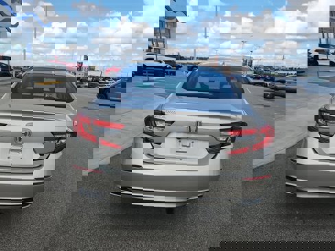 Used 2019 Honda Accord LX image 3