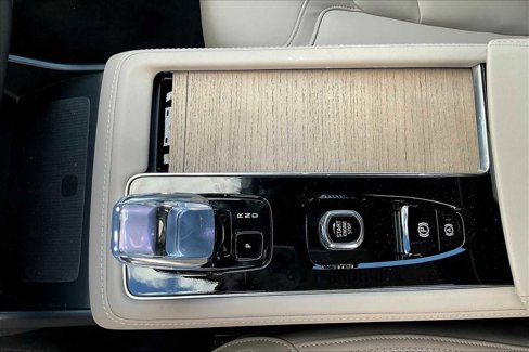 New 2026 Volvo XC90 T8 Plus image 10