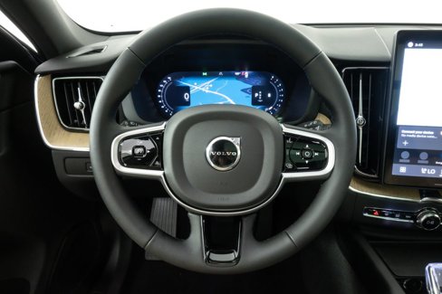 New 2026 Volvo XC60 B5 Core image 25