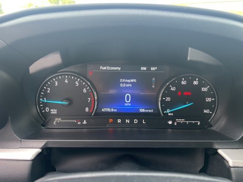 Used 2022 Ford Explorer XLT w/ Equipment Group 202A image 26