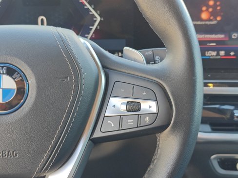 Used 2025 BMW X5 xDrive50e image 16