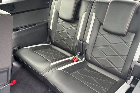 New 2025 Volkswagen Atlas Peak Edition SE image 13