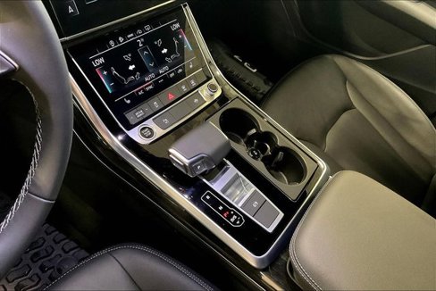 Certified 2025 Audi Q7 3.0T Premium w/ Convenience Package image 16