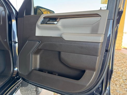 Used 2022 Chevrolet Silverado 1500 LT w/ Z71 Off-Road Package image 24