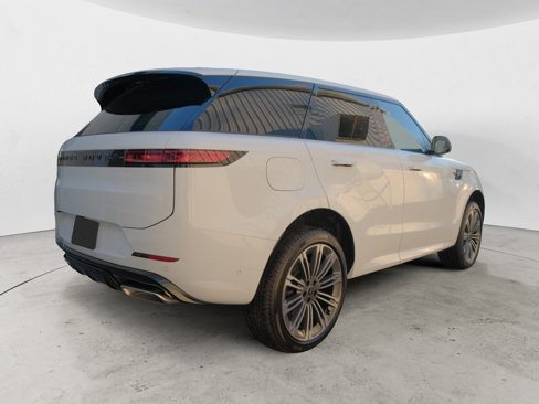 New 2025 Land Rover Range Rover Sport Dynamic SE image 5