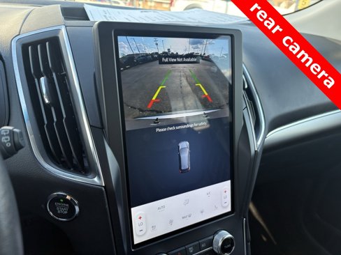 Used 2024 Ford Edge Titanium image 6